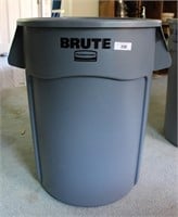 Rubbermiad Brute 44Gal Trash Can