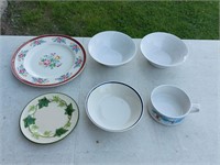 4 Bowls, 2 Plates - Vintage ?