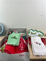 Christmas Placemat and Napkin set