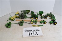 1/64 John Deere Tractors & Equipment