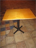 Table bistro 24'' x 32''
