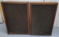 Pair of Sensui SP-3000 speakers aprx. 17"x12"x26"
