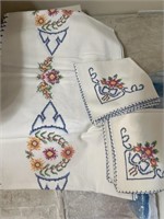 Tablecloth and napkins
