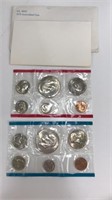 1975 Uncirculated Coin Set D & P Mint Marks
