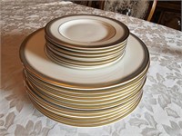 Royal Doulton 'Clarendon' Plates