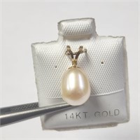 $160 14K  Fresh Water Pearl Pendant