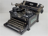 1920s Royal Manual Typewriter