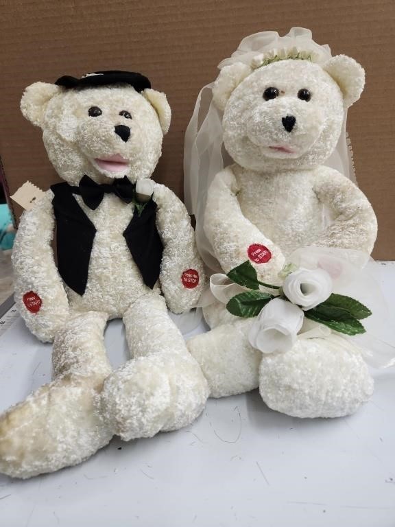 Musical Bride & Groom Bears