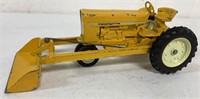 1/16 International Tractor with Loader
