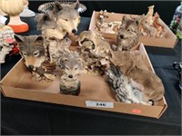 Lot of wolf statues