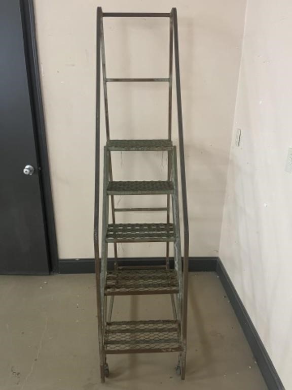 Rolling Industrial Step Ladder