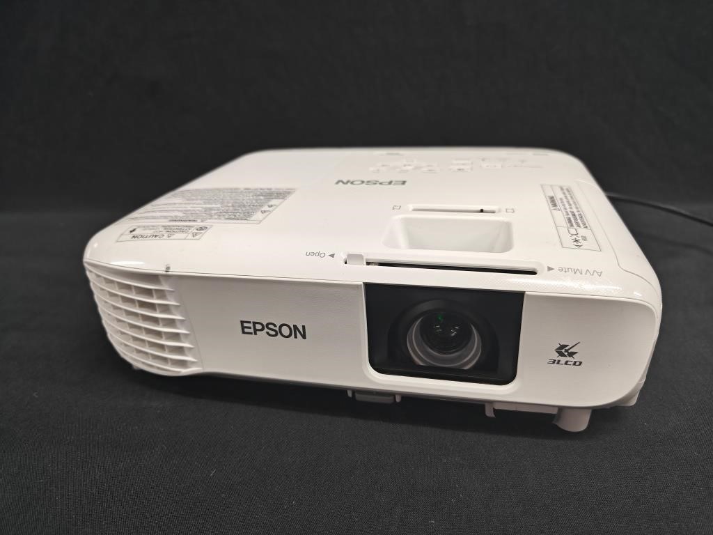 Epson PowerLite X39 XGA 3LCD Projector