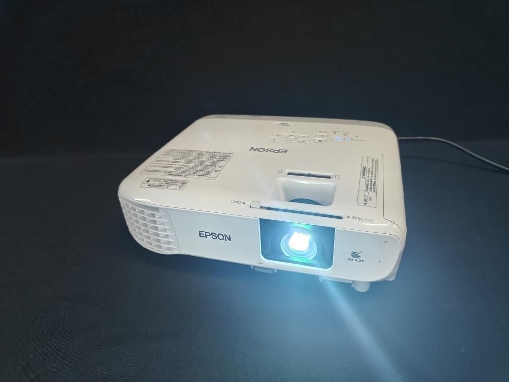 Epson PowerLite X39 XGA 3LCD Projector