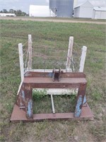 Single Bale Fork with Calf Crate