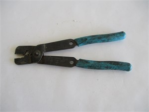 Spark Plug wire crimping tool