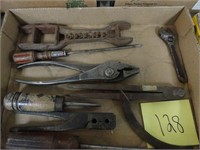 Vintage Deere Tool Lot
