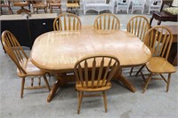 DOUBLE PEDESTAL TABLE WITH 6 CHAIRS-TABLE HAS LOTS