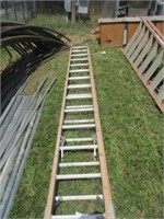 1451) 25' extension ladder