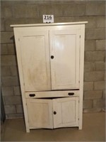 Flatwall Cupboard in White Paint