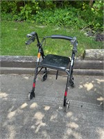 4 wheel walker w/seat