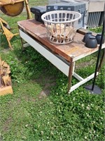METAL ROLLER TABLE 2X5FT