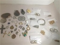 34 PENDANTS / LOCKETS / CHARMS & 10 CHAINS