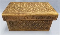Wood chest 11.75" long               (N 105)