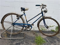 Vintage Schwinn Traveler Bike w Light