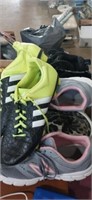 Lot with variety of wemons shoes size varies