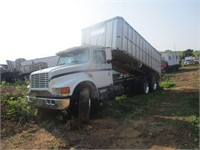 1992 International 4900 4X2 T/A Grain Dump Truck,