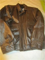 XL BROWN LEATHER COAT