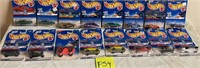 R - LARGE LOT OF HOT WHEELS (P54)