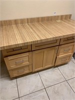 Kitchen Counter Top & Cabinet