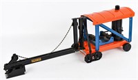 Structo Excavator Shovel w/ Front Treads
