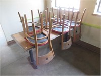 Table with metal base and (6) chairs.