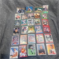 29 Baltimore Orioles baseball cards