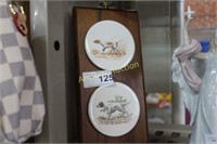 HUNTING DOG CERAMIC AND WOOD PLAQUE