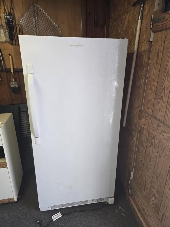 Freezer - Frigidaire upright freezer 28"W 28.5D