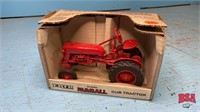 Ertl, farmall cub, 1/16 scale diecast tractor