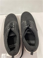 SIZE 10 GEORGE MEN’S SHOES - W/ SIGN OF USAGE