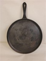 No Name Cast Iron Griddle - 11" Across