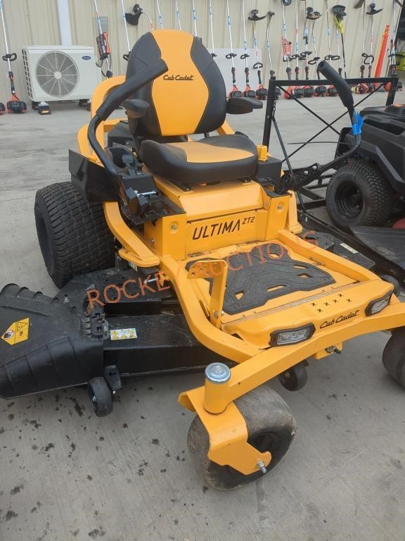 Cub Cadet 60" Ultima ZT2 Gas Zero Turn Mower