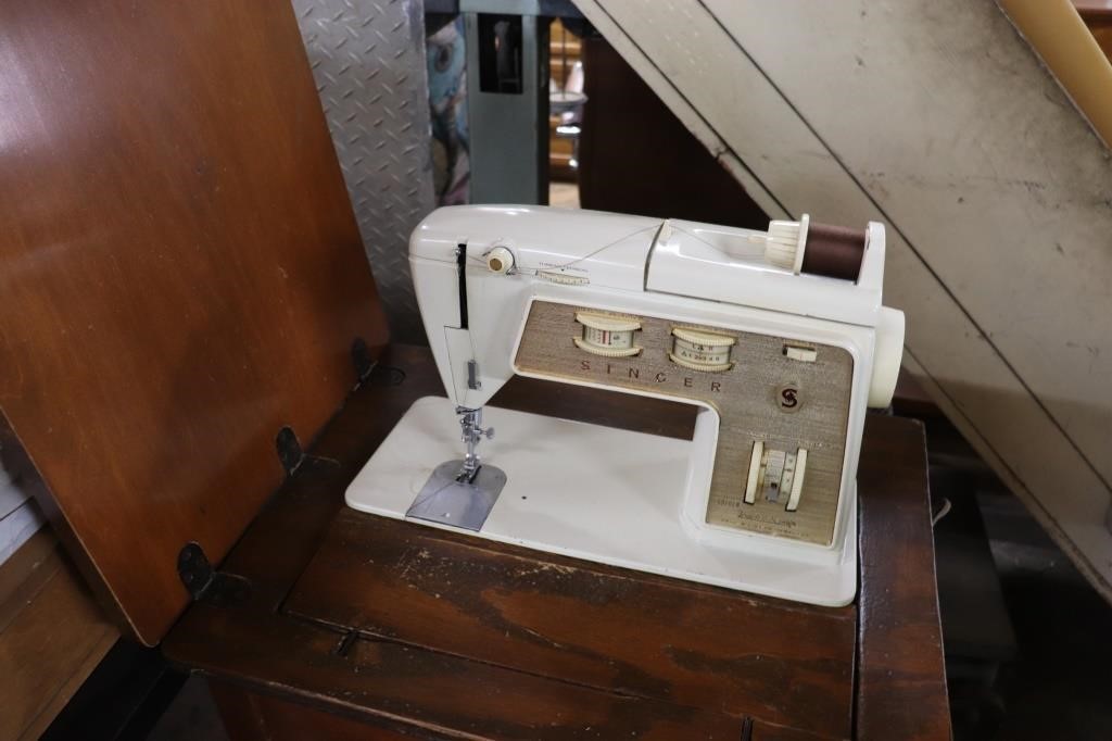 Sewing machine stand Singer machine