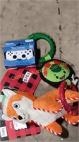 3 PET TOYS