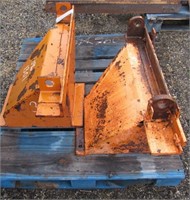 PALLET OF 2 WING BOXES