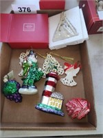 LENOX SMALL ORANAMENT & OTHER UNBOXED ORNAMENTS