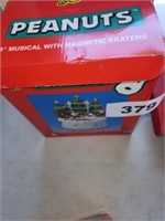 PEANUTS 6" MUSICAL W/ MAGNETIC SKATERS  W/ BOX
