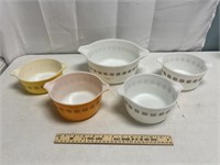 2 Town & Country Casserole Dishes & 3 Others