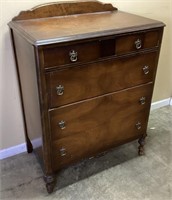 VTG. CHITTEDEN & EASTMAX CHEST OF DRAWERS