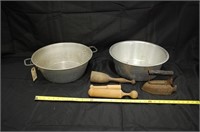 Metal Pans, Cast Iron, Wood Pastle/Masher